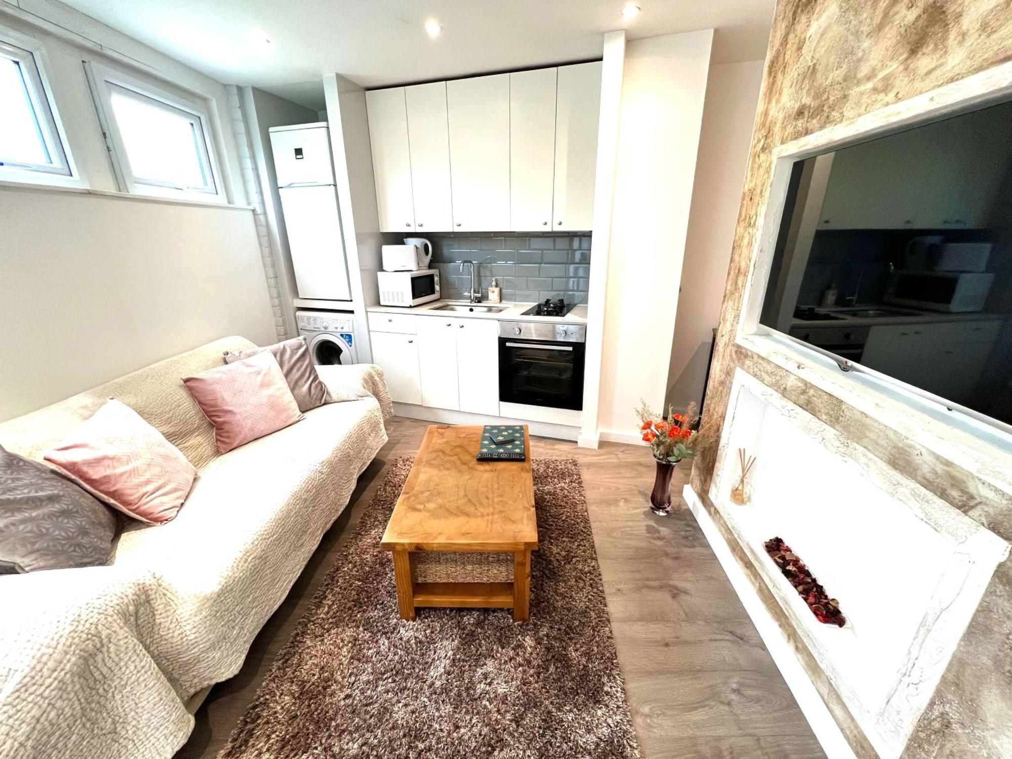 Modern Studio Apartment With Free Wifi Londra Exterior foto