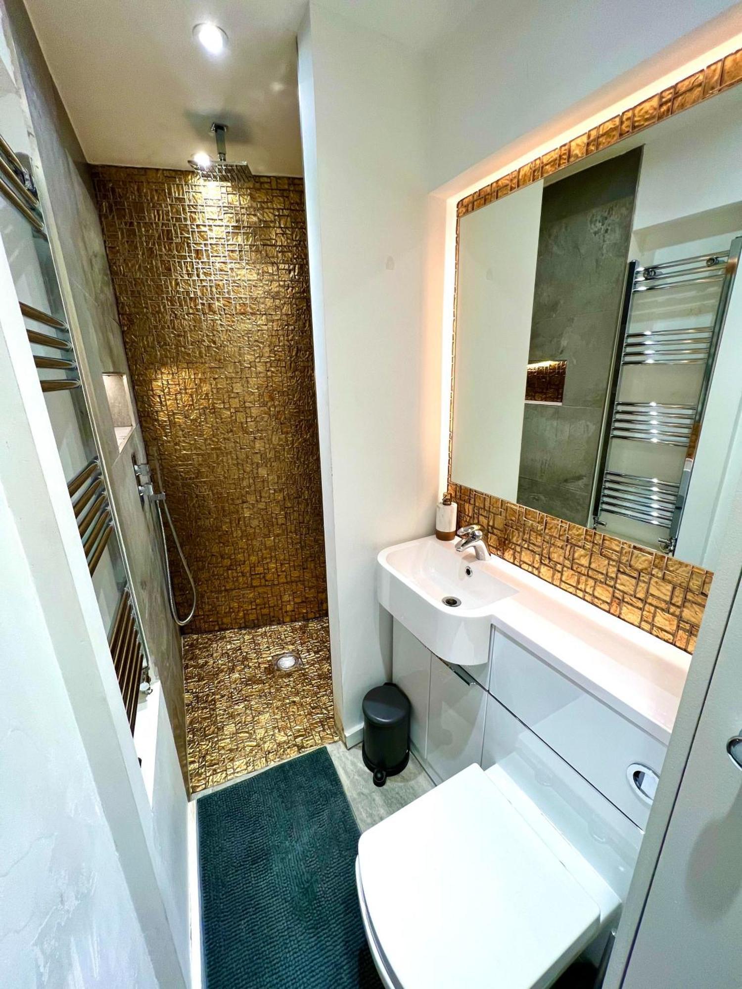 Modern Studio Apartment With Free Wifi Londra Exterior foto