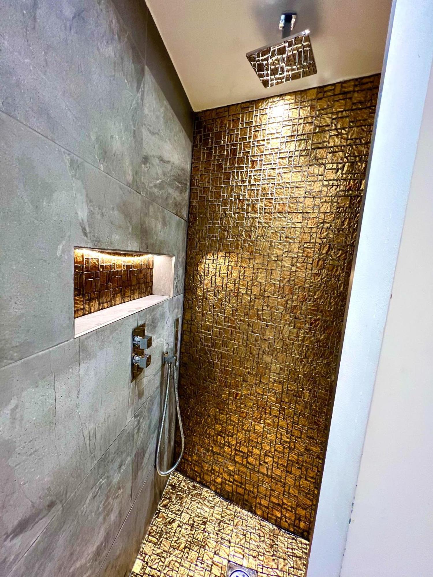 Modern Studio Apartment With Free Wifi Londra Exterior foto